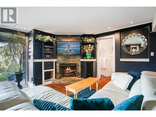 240 Clifton Road N, Kelowna, BC - Indoor With Fireplace