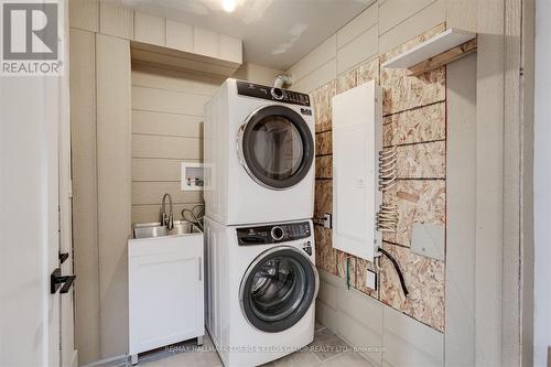 2041 Lilac Drive, Innisfil, ON - Indoor Photo Showing Laundry Room