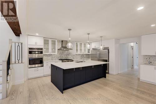 2041 Lilac Drive, Innisfil, ON - Indoor Photo Showing Kitchen With Upgraded Kitchen