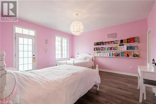 8445 Sweet Chestnut Drive, Niagara Falls, ON - Indoor Photo Showing Bedroom