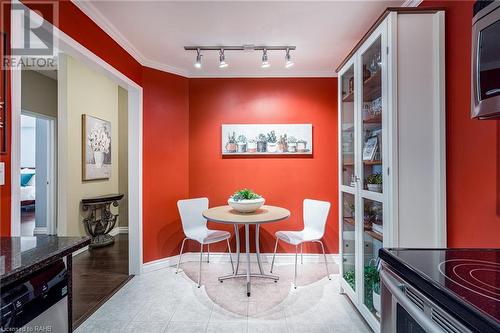 2085 Amherst Heights Drive Unit# 106, Burlington, ON - Indoor Photo Showing Dining Room