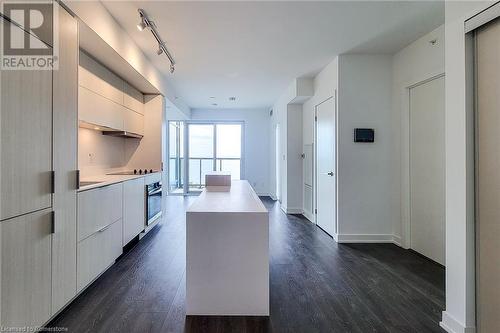 370 Martha Street Unit# 706, Burlington, ON - Indoor Photo Showing Kitchen