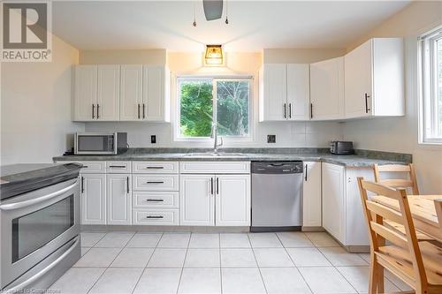 29 Quaker Road, Welland, ON - Indoor Photo Showing Kitchen