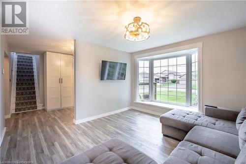 29 Quaker Road, Welland, ON - Indoor Photo Showing Living Room