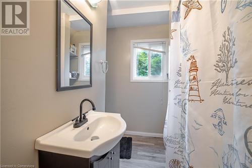 29 Quaker Road, Welland, ON - Indoor Photo Showing Bathroom