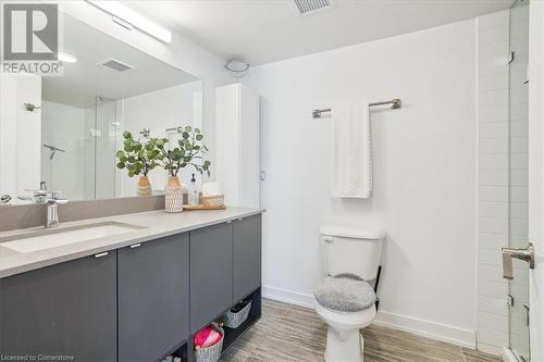 1121 Cooke Boulevard Unit# 1, Burlington, ON - Indoor Photo Showing Bathroom