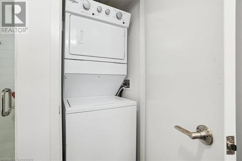 1121 Cooke Boulevard Unit# 1, Burlington, ON - Indoor Photo Showing Laundry Room