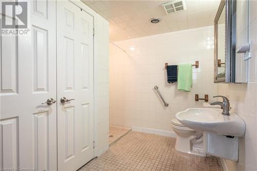 99 Donn Avenue Unit# 104, Stoney Creek, ON - Indoor Photo Showing Bathroom