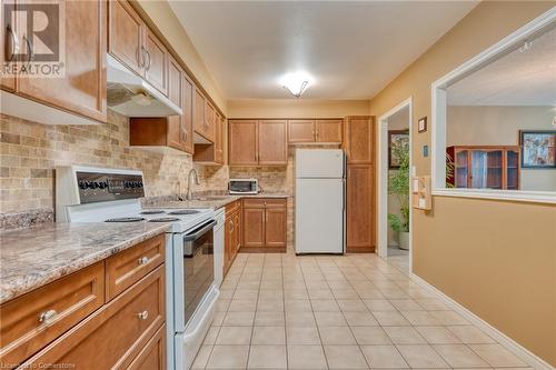 99 Donn Avenue Unit# 104, Stoney Creek, ON - Indoor Photo Showing Kitchen