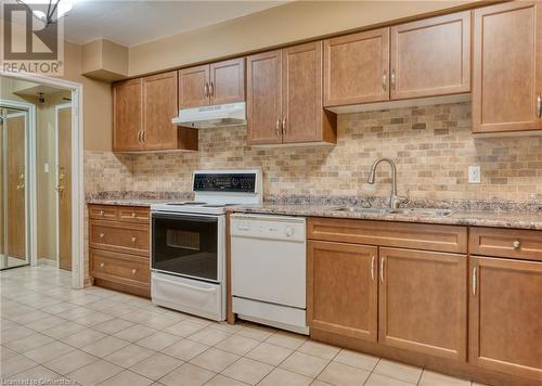 99 Donn Avenue Unit# 104, Stoney Creek, ON - Indoor Photo Showing Kitchen