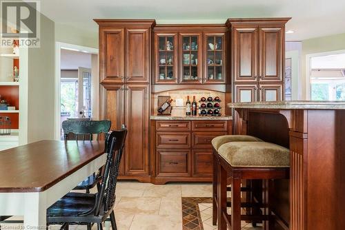 1 Kusins Court, Dundas, ON - Indoor Photo Showing Dining Room