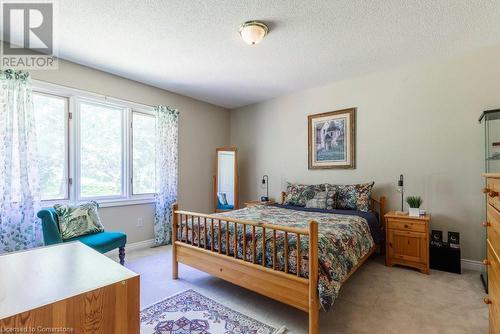 1 Kusins Court, Dundas, ON - Indoor Photo Showing Bedroom