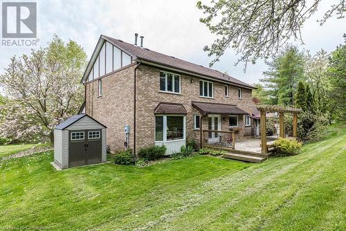 1 Kusins Court, Dundas, ON - Outdoor