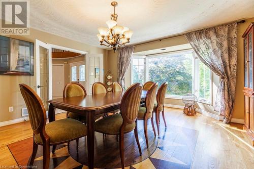 1 Kusins Court, Dundas, ON - Indoor Photo Showing Dining Room