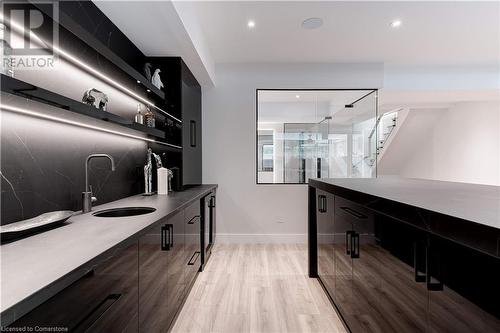 298 Strathcona Drive, Burlington, ON - Indoor Photo Showing Kitchen