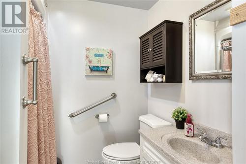 149 Richmond Street, Amherstburg, ON - Indoor Photo Showing Bathroom