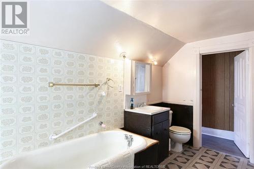 149 Richmond Street, Amherstburg, ON - Indoor Photo Showing Bathroom