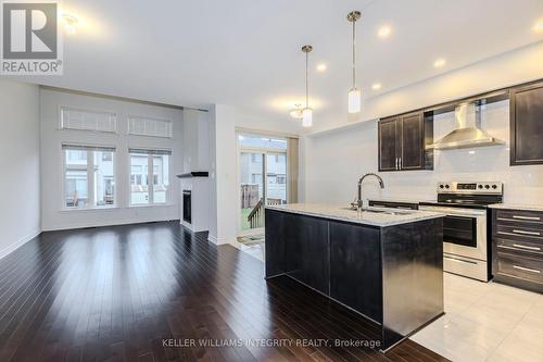 660 Capricorn Circle, Ottawa, ON - Indoor Photo Showing Kitchen With Double Sink With Upgraded Kitchen