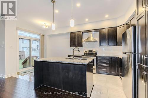 660 Capricorn Circle, Ottawa, ON - Indoor Photo Showing Kitchen With Stainless Steel Kitchen With Double Sink With Upgraded Kitchen