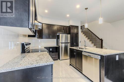 660 Capricorn Circle, Ottawa, ON - Indoor Photo Showing Kitchen With Stainless Steel Kitchen With Double Sink With Upgraded Kitchen