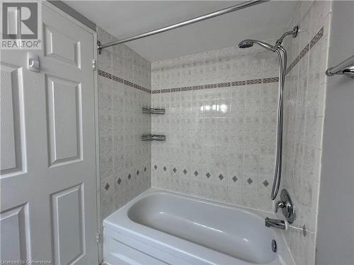 355 Rathburn Road E Unit# 608, Mississauga, ON - Indoor Photo Showing Bathroom