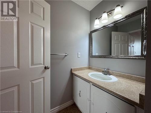 355 Rathburn Road E Unit# 608, Mississauga, ON - Indoor Photo Showing Bathroom