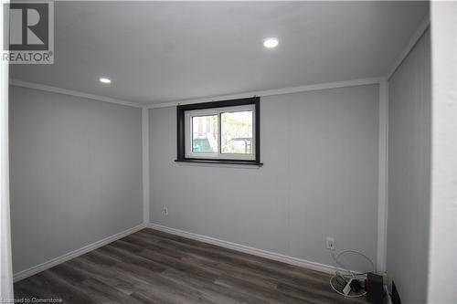 19 Delena Avenue N, Hamilton, ON - Indoor Photo Showing Other Room