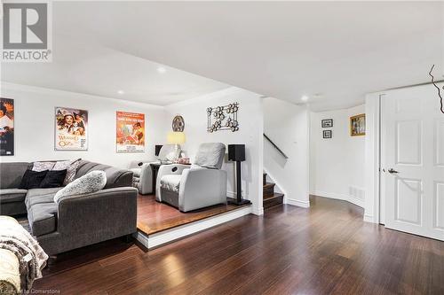 24 Benziger Lane, Hamilton, ON - Indoor Photo Showing Living Room