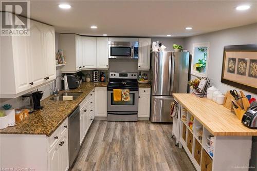 213 Concession 4 Road W, Hamilton, ON - Indoor Photo Showing Kitchen With Double Sink