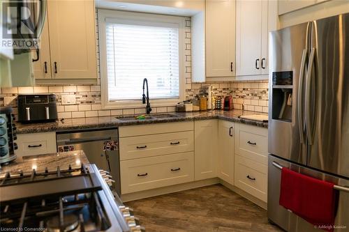 213 Concession 4 Road W, Hamilton, ON - Indoor Photo Showing Kitchen