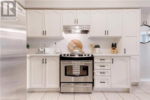 5647 Stella Lane, Burlington, ON - Indoor Photo Showing Kitchen