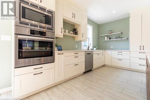 47 Mountain Avenue, Hamilton, ON - Indoor Photo Showing Kitchen