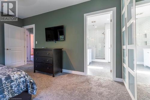 47 Mountain Avenue, Hamilton, ON - Indoor Photo Showing Bedroom