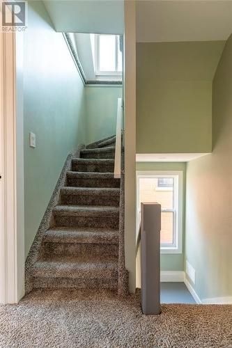 47 Mountain Avenue, Hamilton, ON - Indoor Photo Showing Other Room