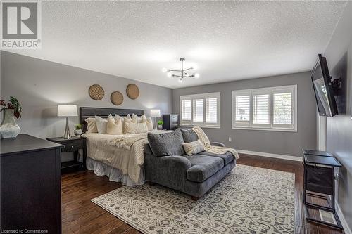 41 Kingsview Drive, Stoney Creek, ON - Indoor Photo Showing Bedroom