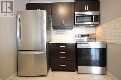 201 Westbank Trail Unit# 23, Hamilton, ON - Indoor Photo Showing Kitchen