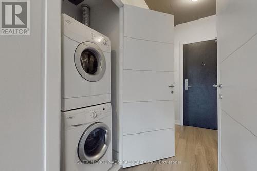 304 - 220 George Street, Toronto (Moss Park), ON - Indoor Photo Showing Laundry Room