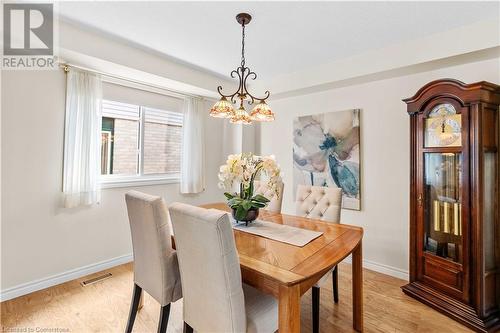 5417 Sheldon Park Drive, Burlington, ON - Indoor Photo Showing Dining Room