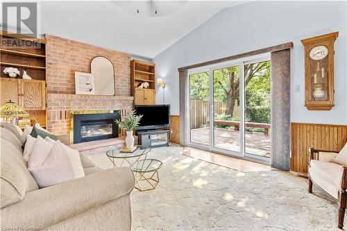 5417 Sheldon Park Drive, Burlington, ON - Indoor Photo Showing Living Room With Fireplace