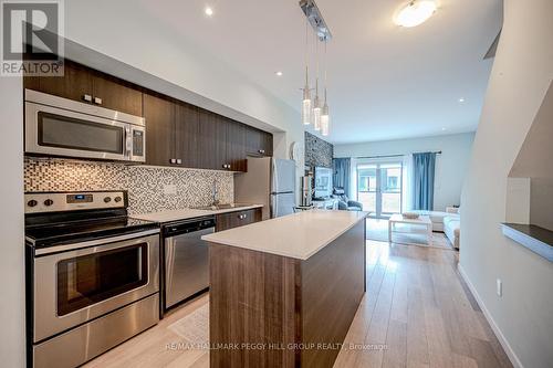 35 - 369 Essa Road, Barrie (Ardagh), ON - Indoor Photo Showing Kitchen With Stainless Steel Kitchen With Upgraded Kitchen