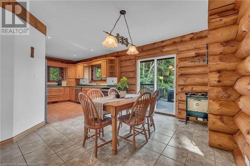 8281 Chippewa Road E, Hamilton, ON - Indoor Photo Showing Dining Room