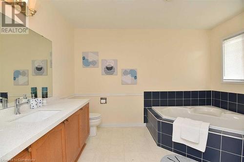 102 Huntingwood Avenue, Hamilton, ON - Indoor Photo Showing Bathroom