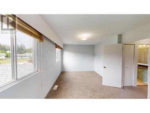 1324 Moffat Avenue, Quesnel, BC - Indoor Photo Showing Other Room