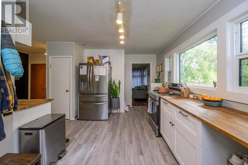 295 Carney Street, Prince George, BC - Indoor Photo Showing Kitchen