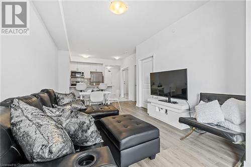 460 Dundas Street E Unit# 607, Hamilton, ON - Indoor Photo Showing Living Room