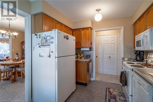 81 Hamilton Street N, Waterdown, ON - Indoor Photo Showing Kitchen