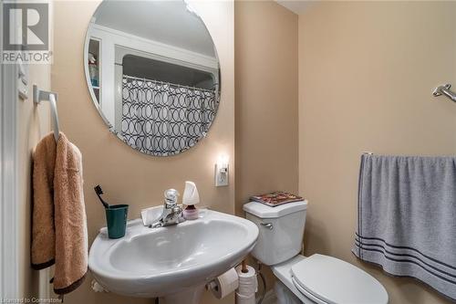 81 Hamilton Street N, Waterdown, ON - Indoor Photo Showing Bathroom