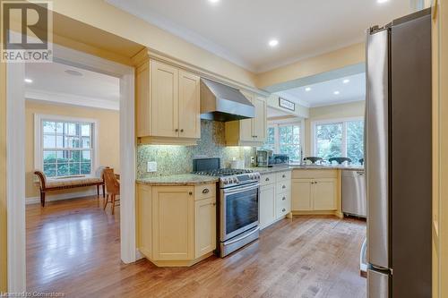 676 King Road, Burlington, ON - Indoor Photo Showing Kitchen