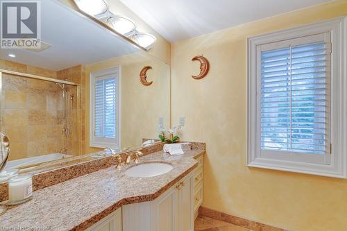 676 King Road, Burlington, ON - Indoor Photo Showing Bathroom