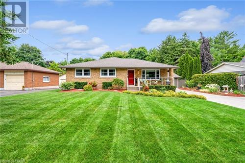 5 Pine Street, Niagara-On-The-Lake, ON - Outdoor With Deck Patio Veranda With Facade